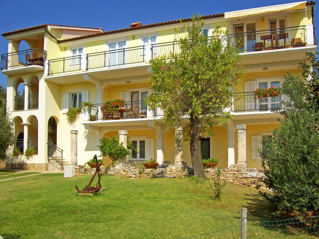 Apartments Grbin Ližnjan Exterior foto